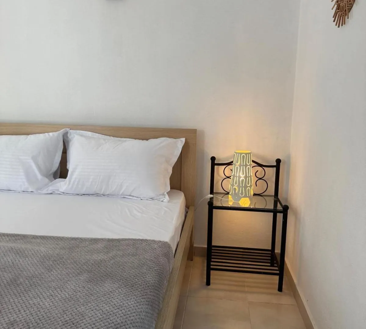Daire Emy'S Rooms Himarë