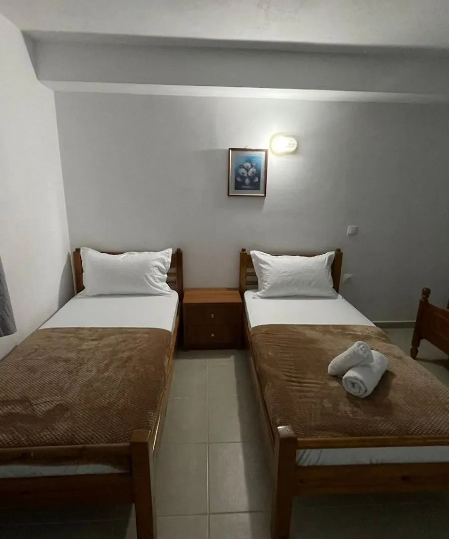 Emy'S Rooms Himara 0*,