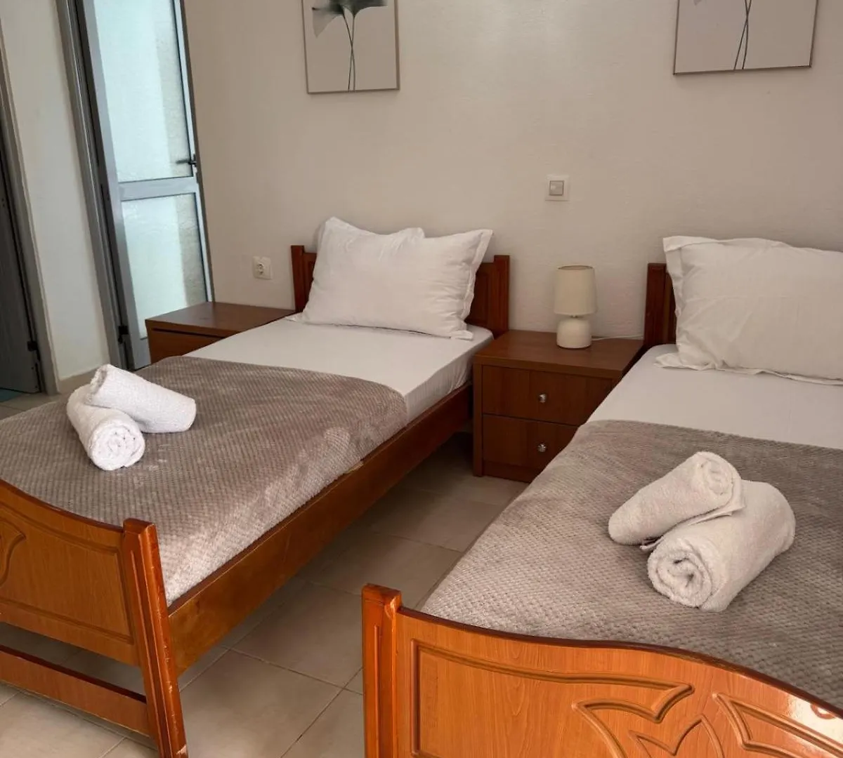 Emy'S Rooms Himara Apartament