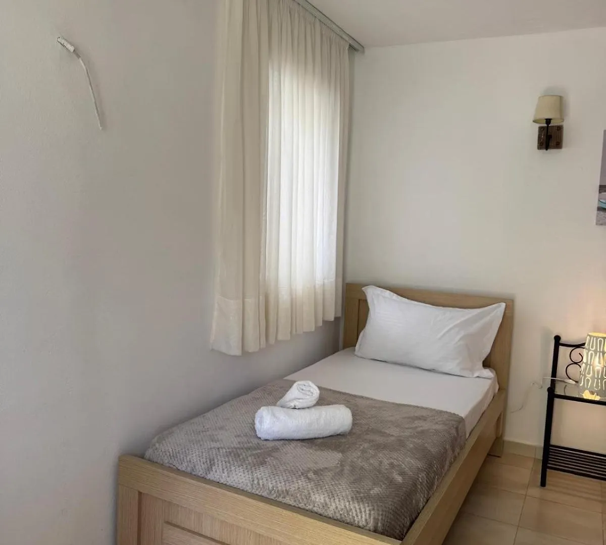 Emy'S Rooms Himara 0*,  Albania