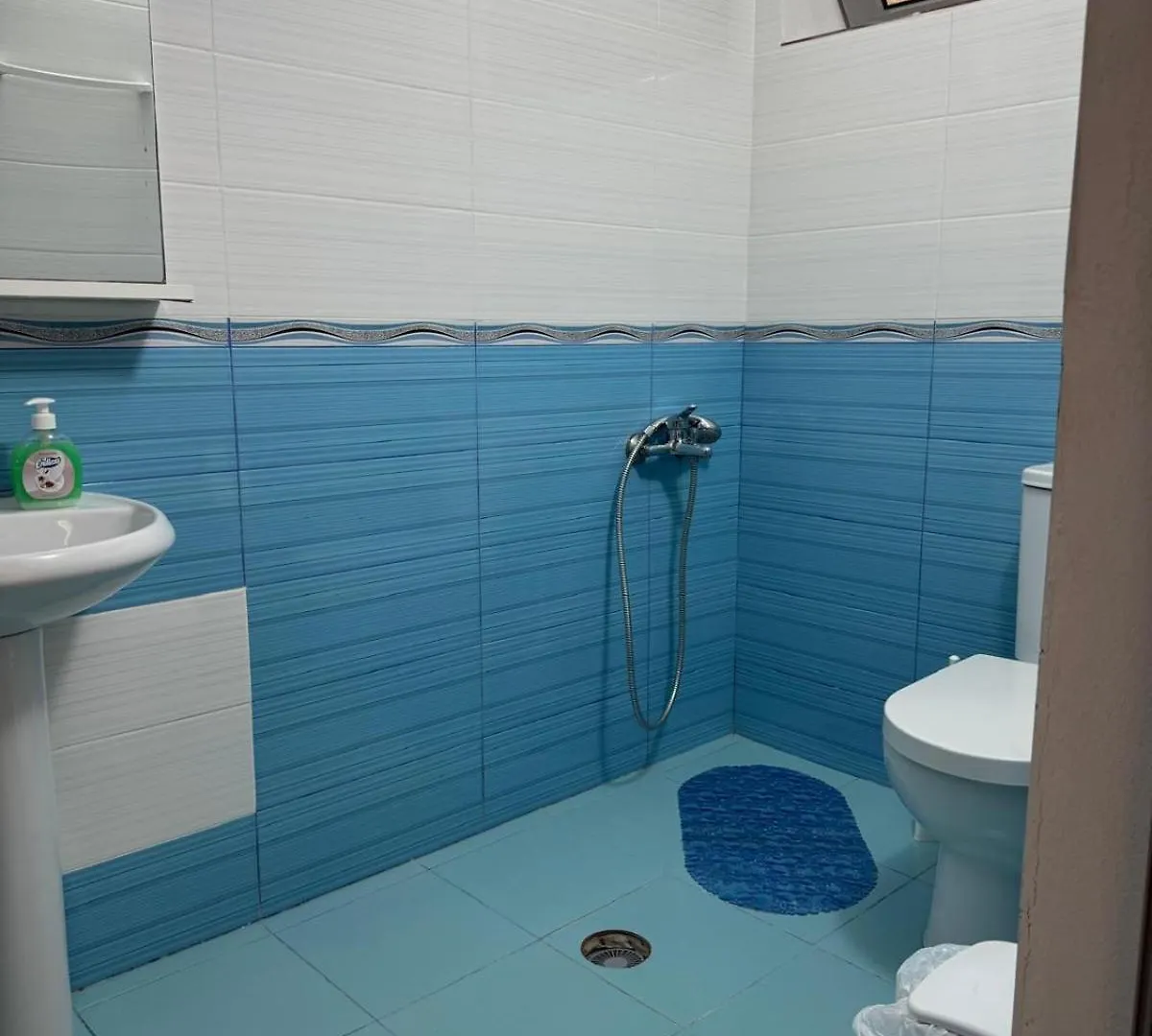 Daire Emy'S Rooms Himarë